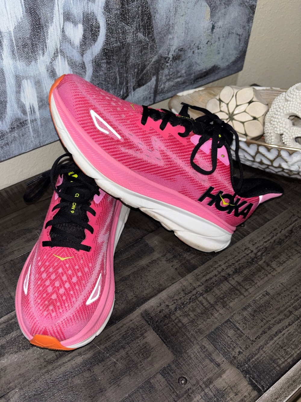 Hoka Clifton 9 running shoes WOMENS SZ 8.5